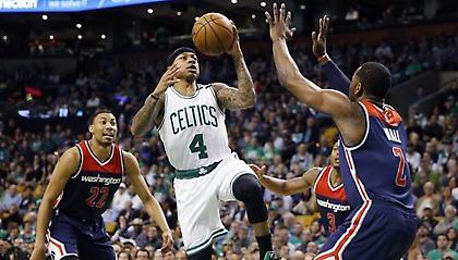 Τόμας λαμπρός οδηγεί τους Σέλτικς