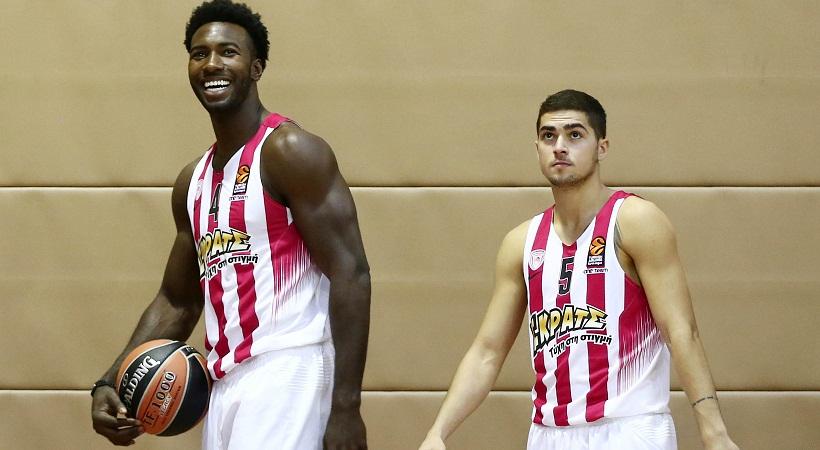 Τρολάρει τον Γιανγκ ο Τολιόπουλος (pic)