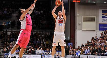 «Άλωσε» τη Σαρδηνία η Βενέτσια