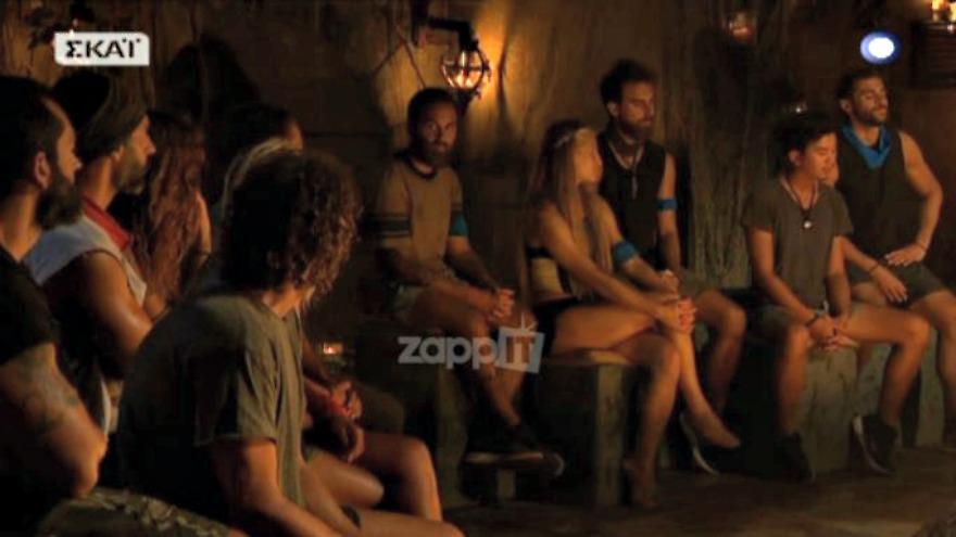 Survivor: Το νεύμα του μισθοφόρου στους Διάσημους στην αποχώρηση του Τσανγκ!