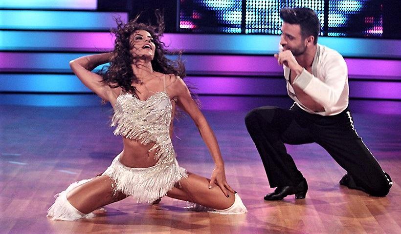 Βίντεο: Το σέξι τσιφτετέλι της Survivor Ειρήνης Παπαδοπούλου