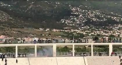 BINTEO: Το απίστευτο ξύλο στην αερογέφυρα