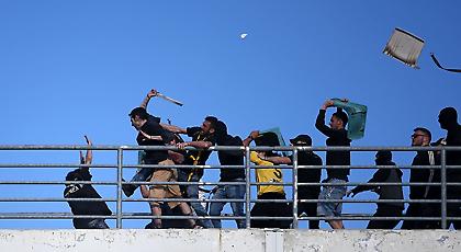 Οπαδός της ΑΕΚ λιποθύμησε από το ξύλο! (pic)