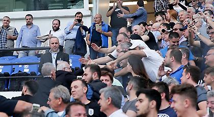 Έφτασε και αποθεώθηκε ο Σαββίδης (pics)