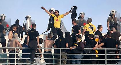 Νέα ένταση στην κερκίδα της ΑΕΚ