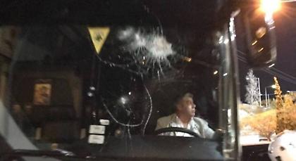 Έσπασαν το πούλμαν της ΑΕΚ οπαδοί του ΠΑΟΚ (pics)