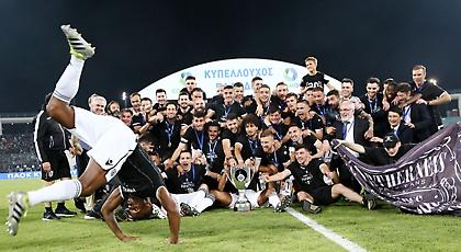 Το πανηγύρισαν με την ψυχή τους παίκτες και Σαββίδης (pics)