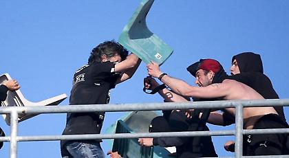 Θα παραιτηθεί κανείς για το διπλό φιάσκο;