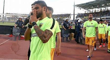 Βάργκας: «Χάσαμε από λάθος του διαιτητή, νιώθω πολύ απογοητευμένος»