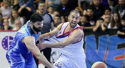 Καταγγέλλει κλίμα τρομοκρατίας στη Νέα Σμύρνη ο Δούκας