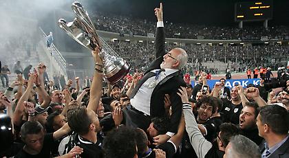 «Χρυσώνει» τους παίκτες με πριμ ο Σαββίδης