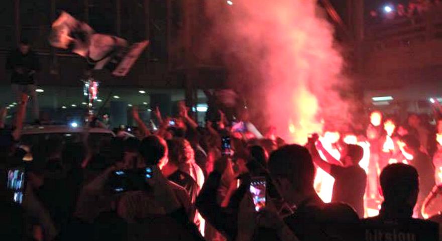 Έκαψαν το «Μακεδονία» οι οπαδοί του ΠΑΟΚ για τους πρωταθλητές! (vids/pics)