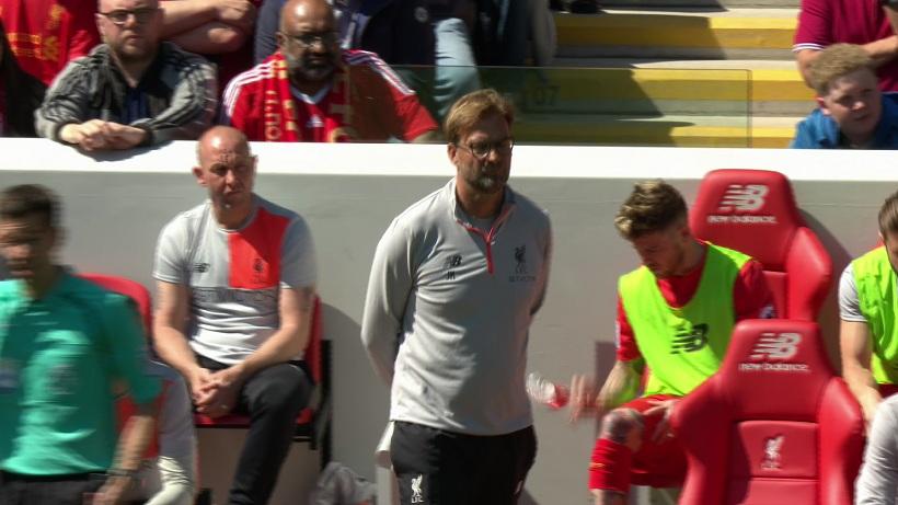 Ο Μορένο βαριέται στον πάγκο και αυτό βγαίνει προς τα έξω (video)