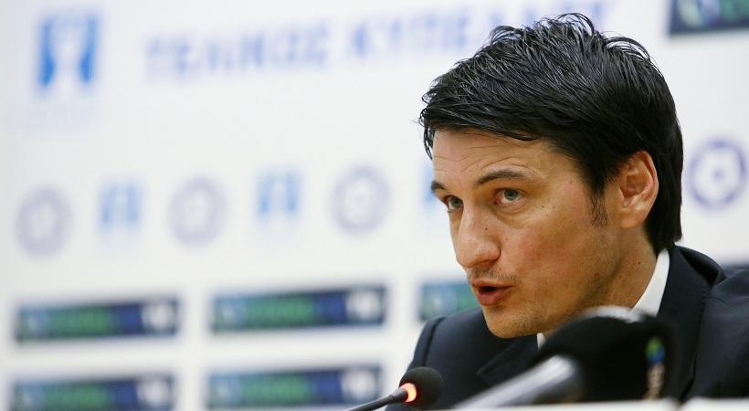 Πάρτι στα αποδυτήρια με τούρτα και... Κύπελλο για τον Ίβιτς (video)