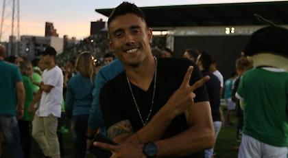 Η απίθανη πανηγυρική φωτογραφία των επιζήσαντων της Σαπεκοένσε