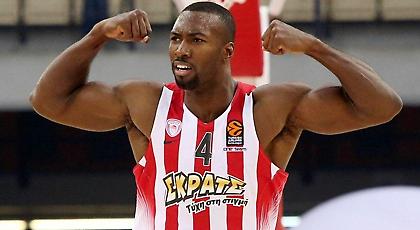 Ο Μιλουτίνοφ βρίσκει τον Γιάνγκ με… κλειστά μάτια (video)