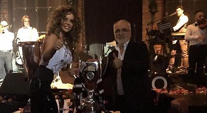 H Ιωάννα Λίλη ποζάρει με τον Ιβάν Σαββίδη: «Μεγάλες στιγμές. Ευχαριστούμε πρόεδρε»