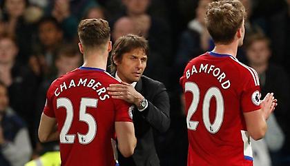 ΤΕΡΑΣΤΙΟΣ Κόντε: Χαιρέτησε έναν-έναν τους παίκτες της «Μπόρο» που υποβιβάστηκαν (video)