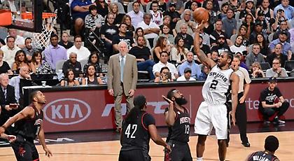 Οι Σπερς χάρισαν σε φοιτητές εισιτήρια για την αναμέτρηση με τους Ρόκετς