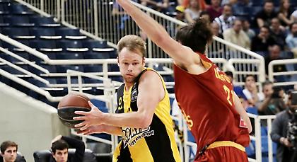 Με Νιούλεϊ η ΑΕΚ κόντρα στον Παναθηναϊκό