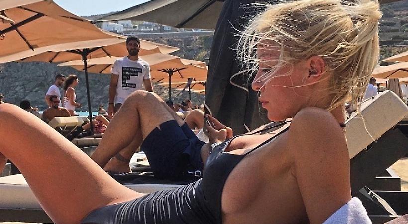 Η Ασημίνα Ιγγλέζου… τα πέταξε όλα! (pics)