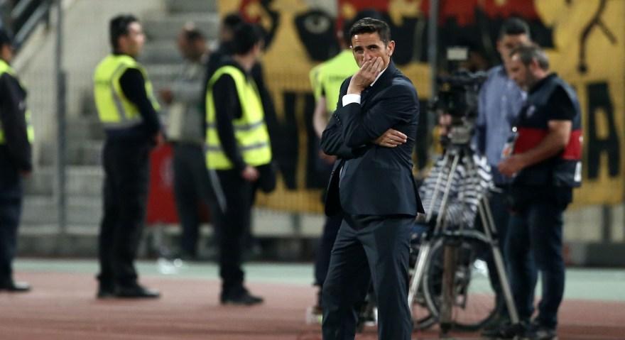 Σκέφτεται την αλλαγή συστήματος στην Τούμπα ο Χιμένεθ