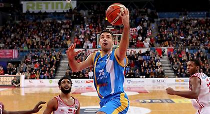 Ο Τέπιτς «χάζεψε» την Αρμάνι! (video)