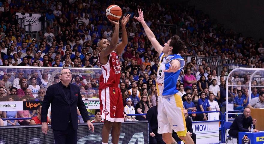 Πήρε… κεφάλι η Αρμάνι