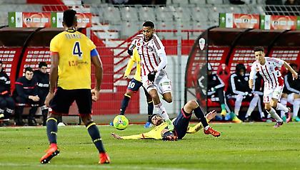 ΘΕΜΑ: Αυτός είναι ο «βράχος» Σισέ που πήρε ο Ολυμπιακός (videos)