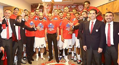 «Εμείς, κατακτητές της κορυφής»... Αυτός είναι ο ύμνος του μπασκετικού Ολυμπιακού (video)