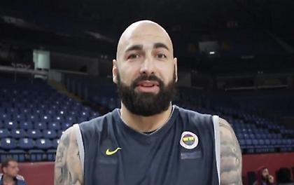 Ρεσιτάλ Άντιτς: «Κάποιος να πει στον Σπανούλη να ξυριστεί»! (video)