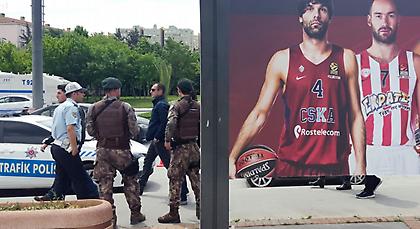 Ενέδρες χούλιγκαν της Φενέρ σε φίλους του Ολυμπιακού και της ΤΣΣΚΑ έξω από το γήπεδο!