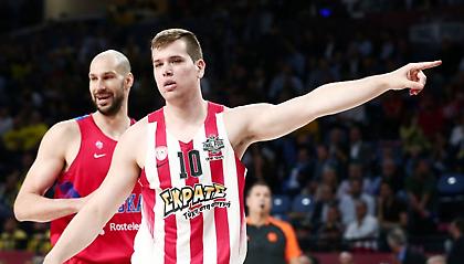 Το τρελό τρίποντο του Αγραβάνη στη λήξη του ημιχρόνου (video)