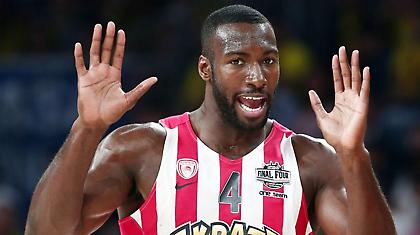 Γιάνγκ: «Είναι... ενοχλητικό αυτό που κάνει ο Σπανούλης»