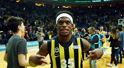 Ντίξον: «Δεν ήταν έκπληξη ο Ολυμπιακός, αλλά θα κερδίσουμε!»