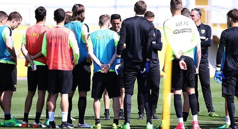 Εκπλήξεις στην αποστολή της ΑΕΚ από Χιμένεθ