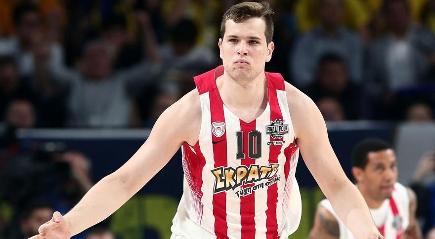 Το μήνυμα του Αγραβάνη στους φίλους του Ολυμπιακού (video)