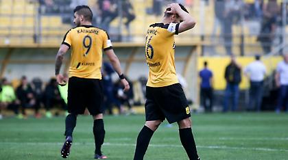 Έντονες αποδοκιμασίες σε διοίκηση και παίκτες από τους οπαδούς του Άρη!