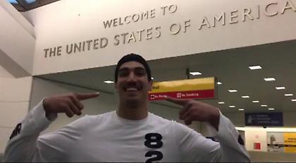 Επέστρεψε στις ΗΠΑ ο Καντέρ (pic)