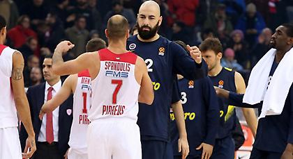 Η αγκαλιά του Άντιτς στον Σπανούλη! (pics)