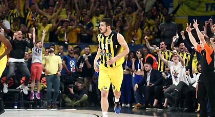 Κάλινιτς: «Δε συγκρίνεται με κανέναν τίτλο το αποψινό»