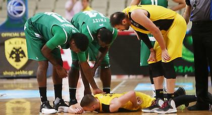 Αγωνία με ΜακΓκράθ στην ΑΕΚ