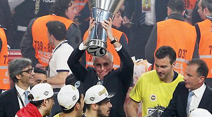 Ο Ομπράντοβιτς θυμήθηκε ιστορίες και από τις εννιά Ευρωλίγκες του