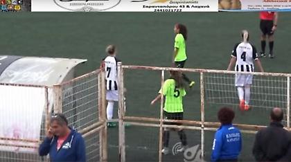 Ποδοσφαιρικό «φρουρά-φρουρά»-«Τι έδωσες ρε μαλ...;» ωρύεται ο σπίκερ (video)