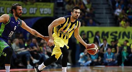 Ζορίστηκε, αλλά «καθάρισε» η Φενέρ