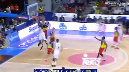 Τρομερή τάπα του Σερμαντίνι στον Χάντερ (video)