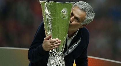 Μουρίνιο στους δημοσιογράφους: «Είμαι ακόμα ο Νο. 1, μη με αμφισβητείτε»!