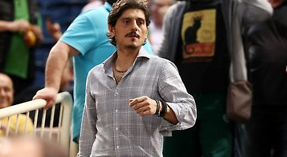 Γιαννακόπουλος για Μπαλτάκο: «Όταν ντρέπεσαι για τον πατέρα σου, βγάζεις φώτο με άλλους»