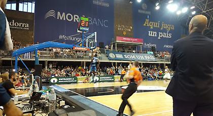 Ο Θ. Αντετοκούνμπο προσφέρει θέαμα κόντρα στη Ρεάλ (video)