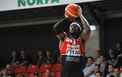 Παίκτης δεν μπορεί να φύγει από τη Λιθουανία γιατί του έφαγε το διαβατήριο ο σκύλος!